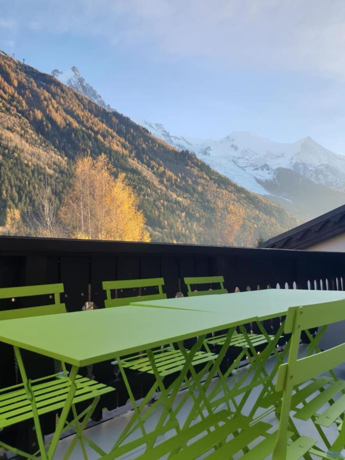 Mont Blanc View Apt In The Heart Of Chamonix Mont Blanc Exterior foto