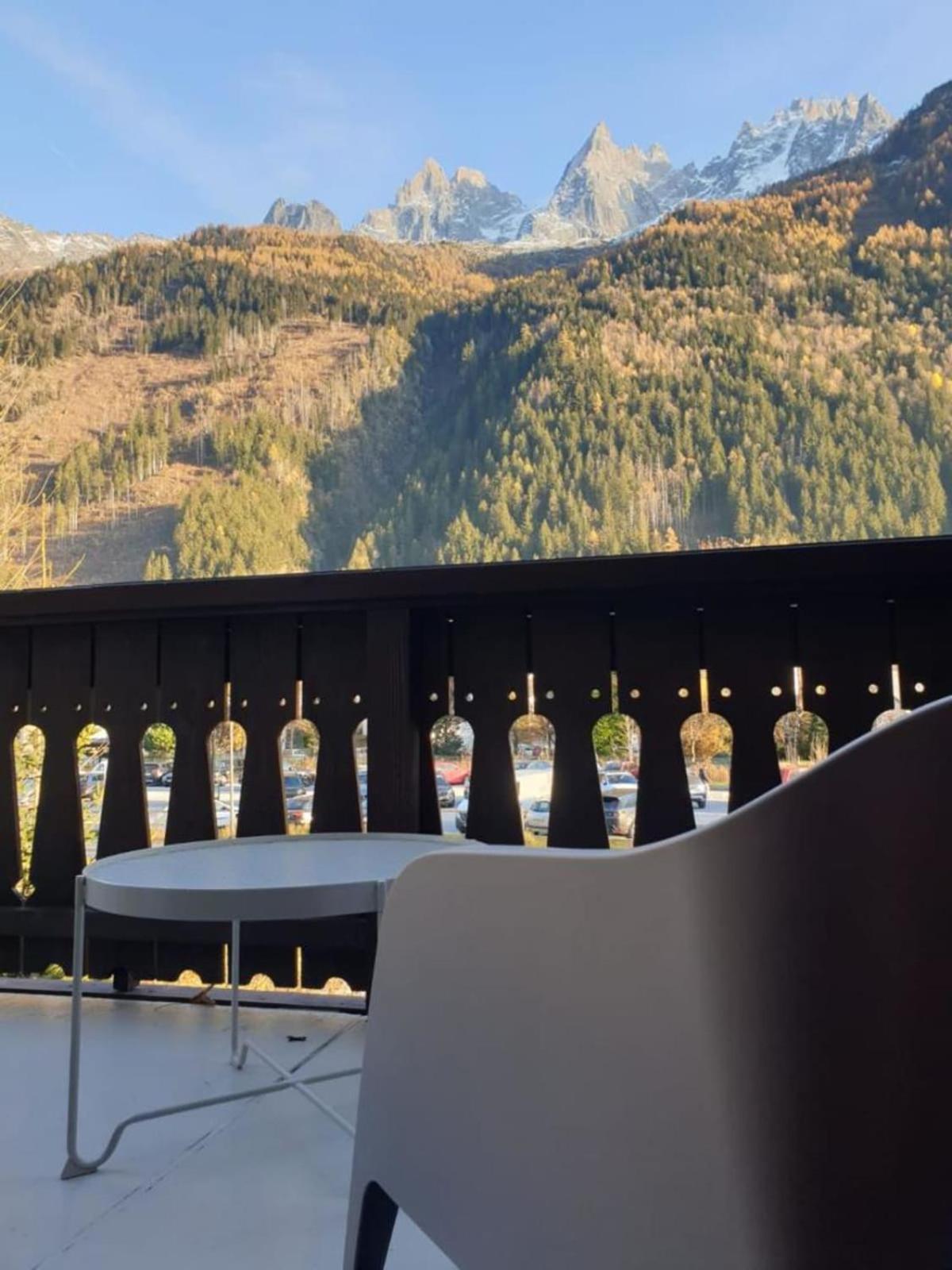 Mont Blanc View Apt In The Heart Of Chamonix Mont Blanc Exterior foto